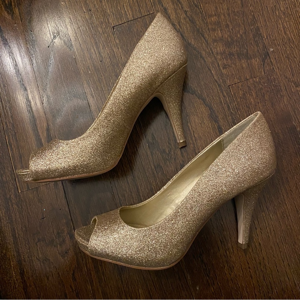 Gold Glitter Heels - 6.5